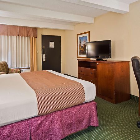 Best Western Montis Inn Сент-Роберт Экстерьер фото