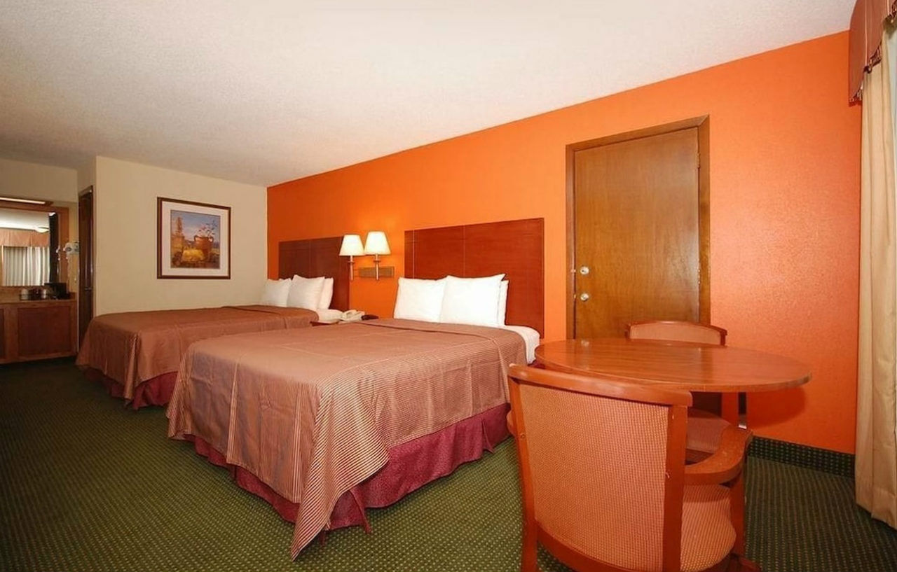 Best Western Montis Inn Сент-Роберт Экстерьер фото