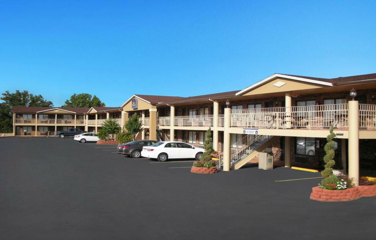 Best Western Montis Inn Сент-Роберт Экстерьер фото